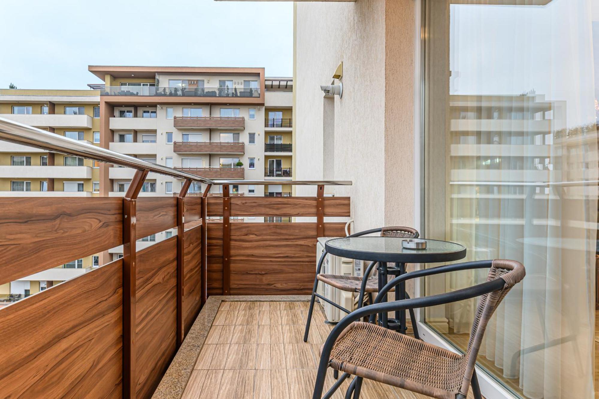 Ara Apart Hotel #3 Брашов Екстер'єр фото